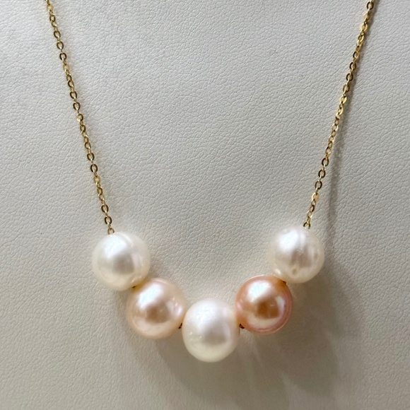 Five NATURAL Cultured Pearls Floating on 14K YG - 18 Inches (Adjustable) - Picture 1 of 9